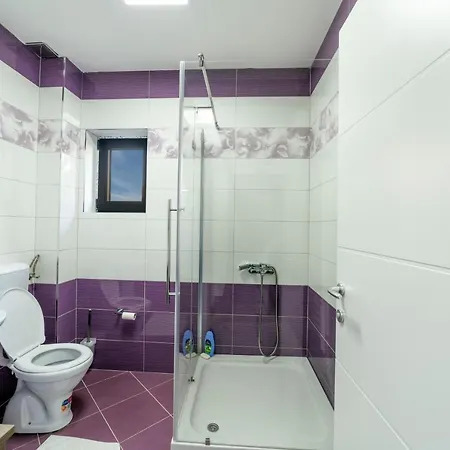 Dream House 公寓 *